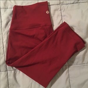 Lululemon Burgundy Wunder Under Crops Size 8